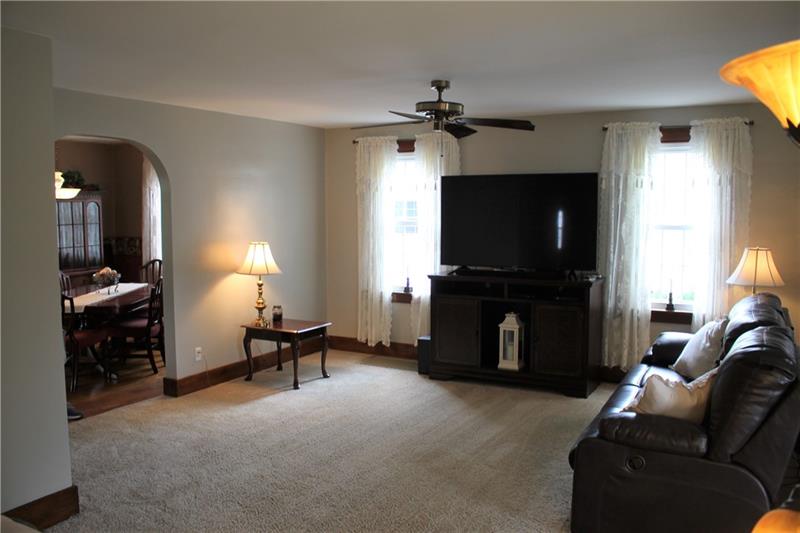 1237 Eckert Road Monaca, PA 15061 - Photo 4 of 19 Living Room