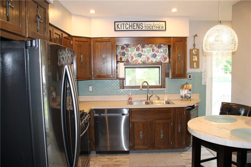 1237 Eckert Road Monaca, PA 15061 - Photo 6 of 19 Kitchen