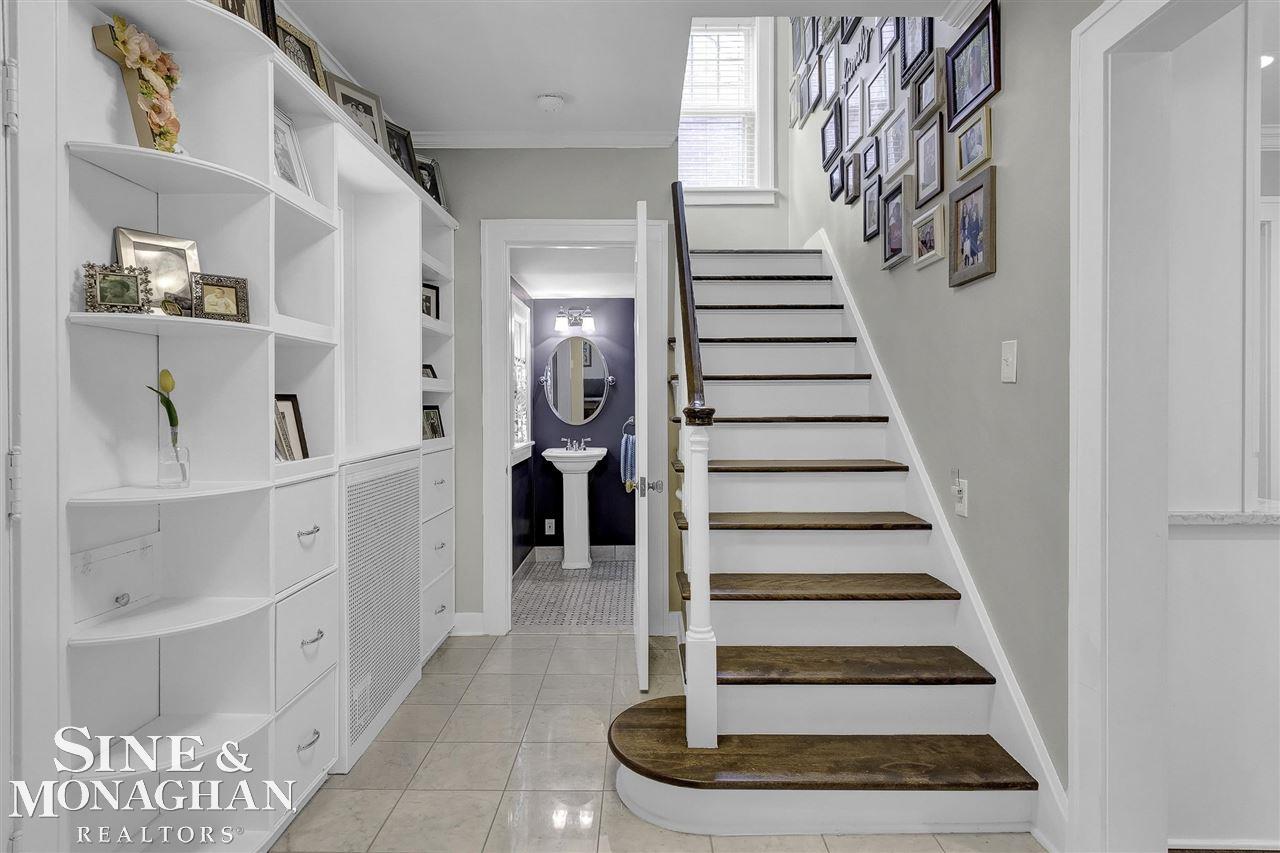 664 Washington Road Grosse Pointe, MI 48230 - Photo 3 of 46