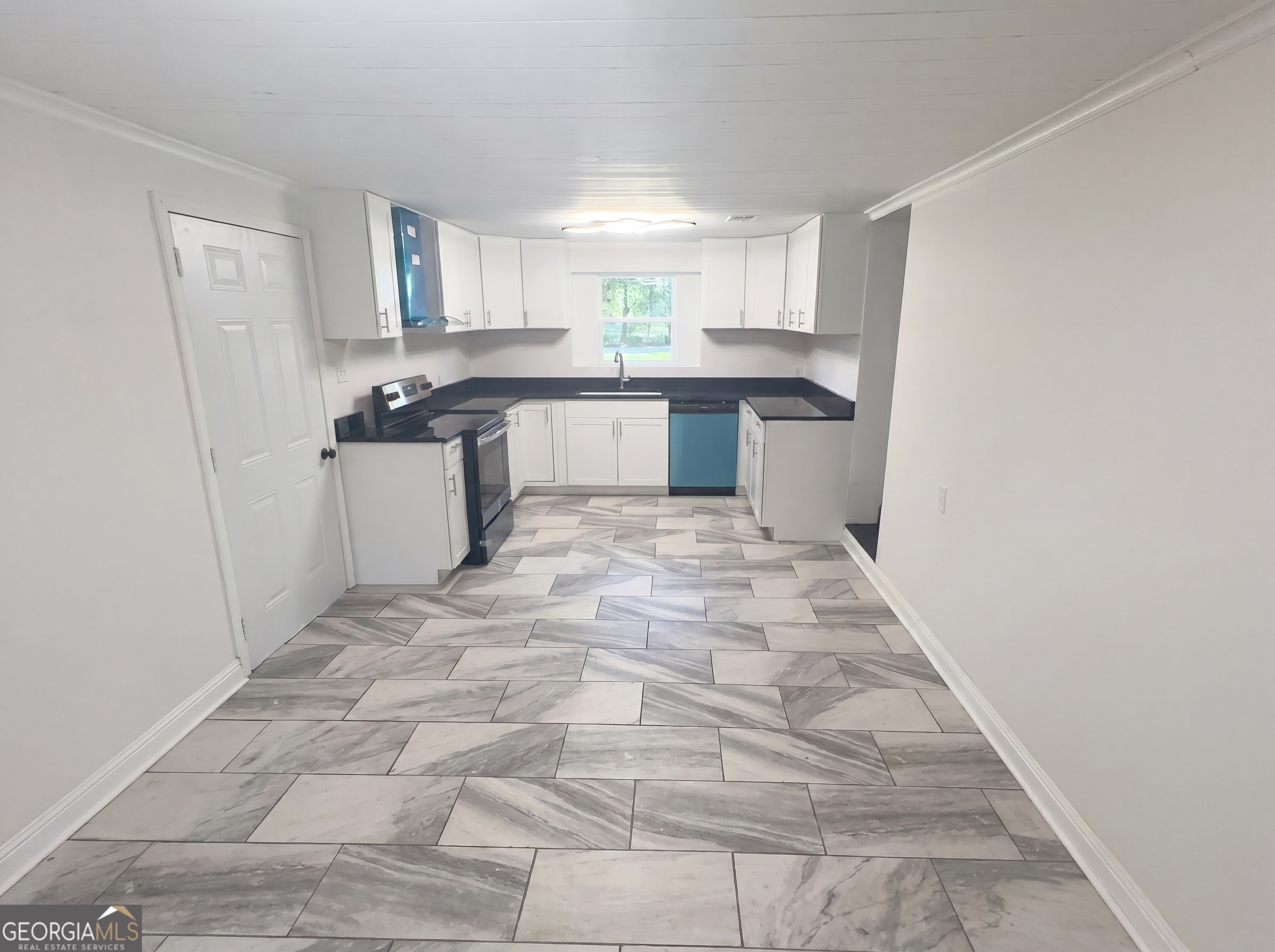 601 Community Drive Waycross, GA 31501 - Photo 7 of 19