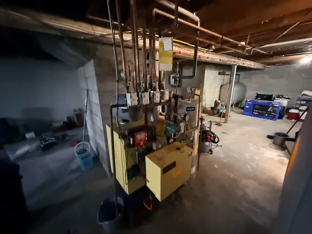 $279,500 | 1 Highland Avenue, Claremont, NH 03743