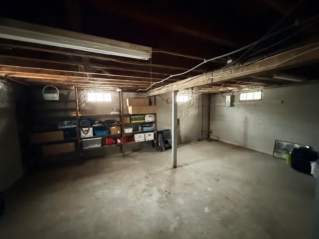 $279,500 | 1 Highland Avenue, Claremont, NH 03743