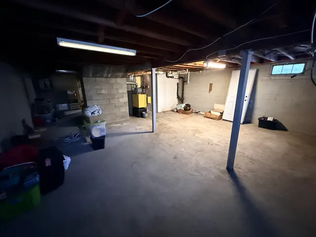 $279,500 | 1 Highland Avenue, Claremont, NH 03743