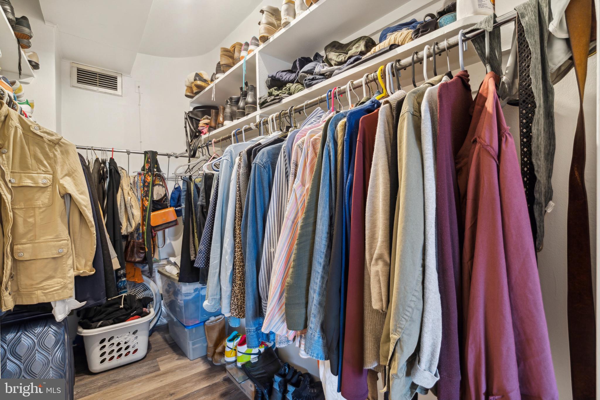 191 Presidential Boulevard, Unit R401 Bala Cynwyd, PA 19004 - Photo 11 of 15 Walk-In Closet