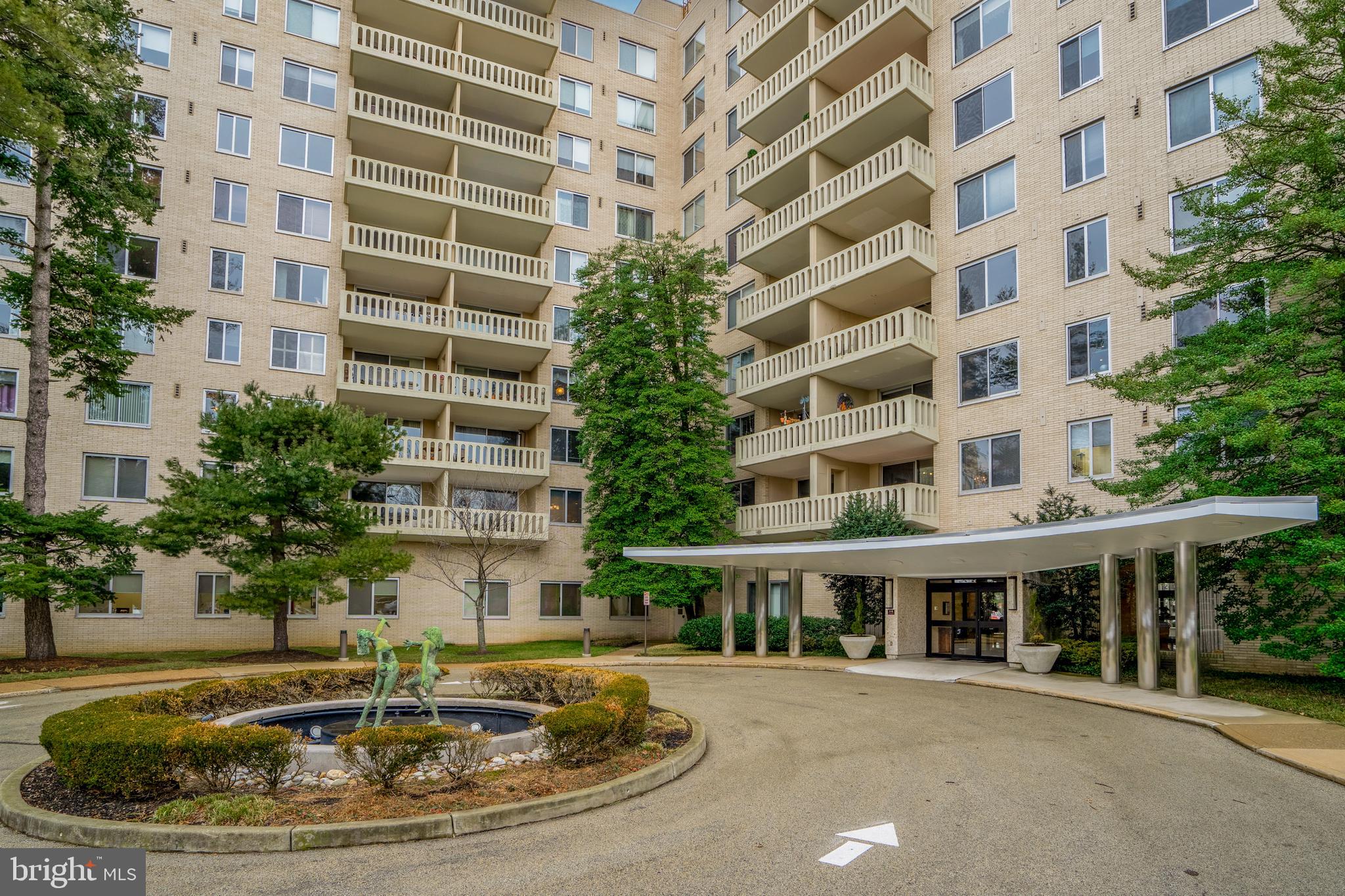 191 Presidential Boulevard, Unit R401 Bala Cynwyd, PA 19004 - Photo 2 of 15 Front of Building