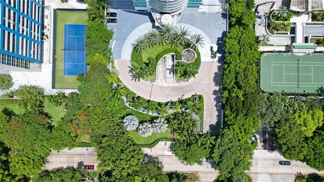 $835,000 | 2101 Brickell Avenue, Unit 1812, Miami, FL 33129