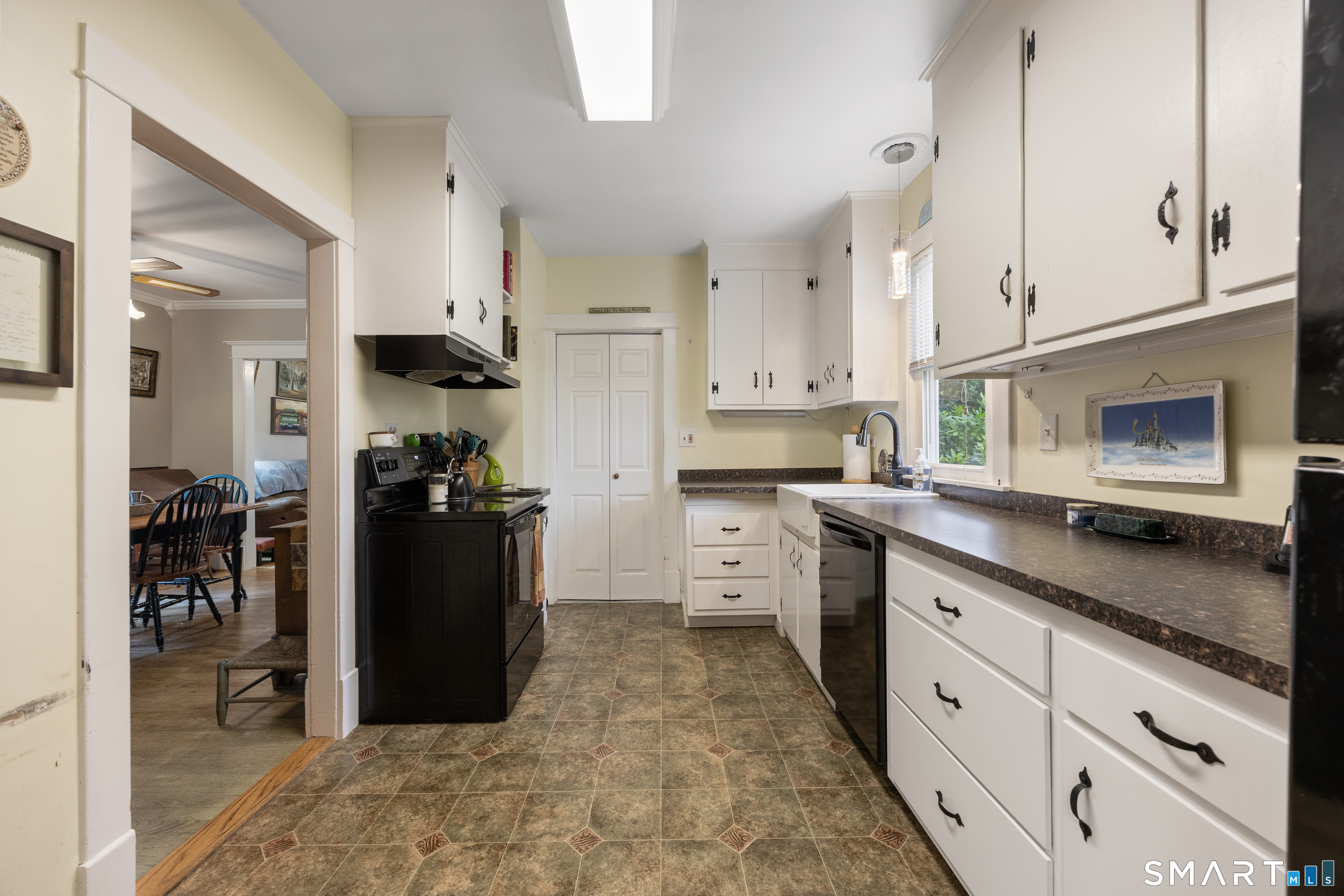 103 Coe Road Wolcott, CT 06716 - Photo 3 of 32