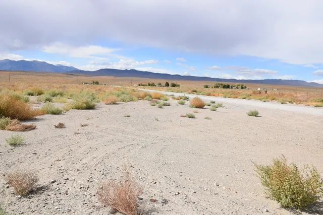 $130,000 | 2537 Highway 6, Bishop, CA 93514