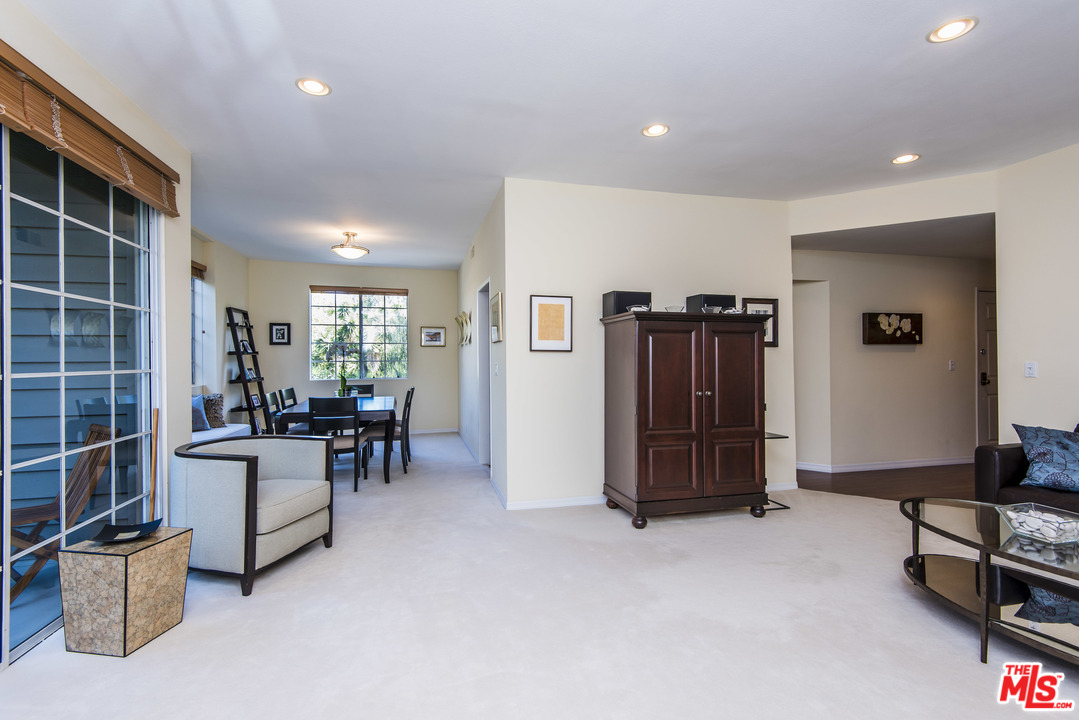 1601 Hilts Avenue, Unit 3 Los Angeles, CA 90024 - Photo 2 of 16