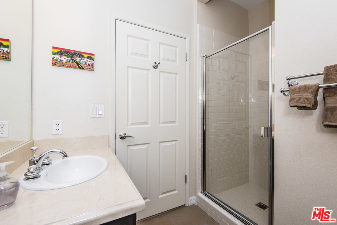 1601 Hilts Avenue, Unit 3 Los Angeles, CA 90024 - Photo 11 of 16