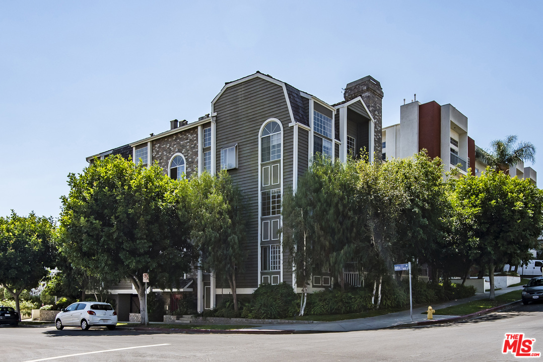 1601 Hilts Avenue, Unit 3 Los Angeles, CA 90024 - Photo 15 of 16