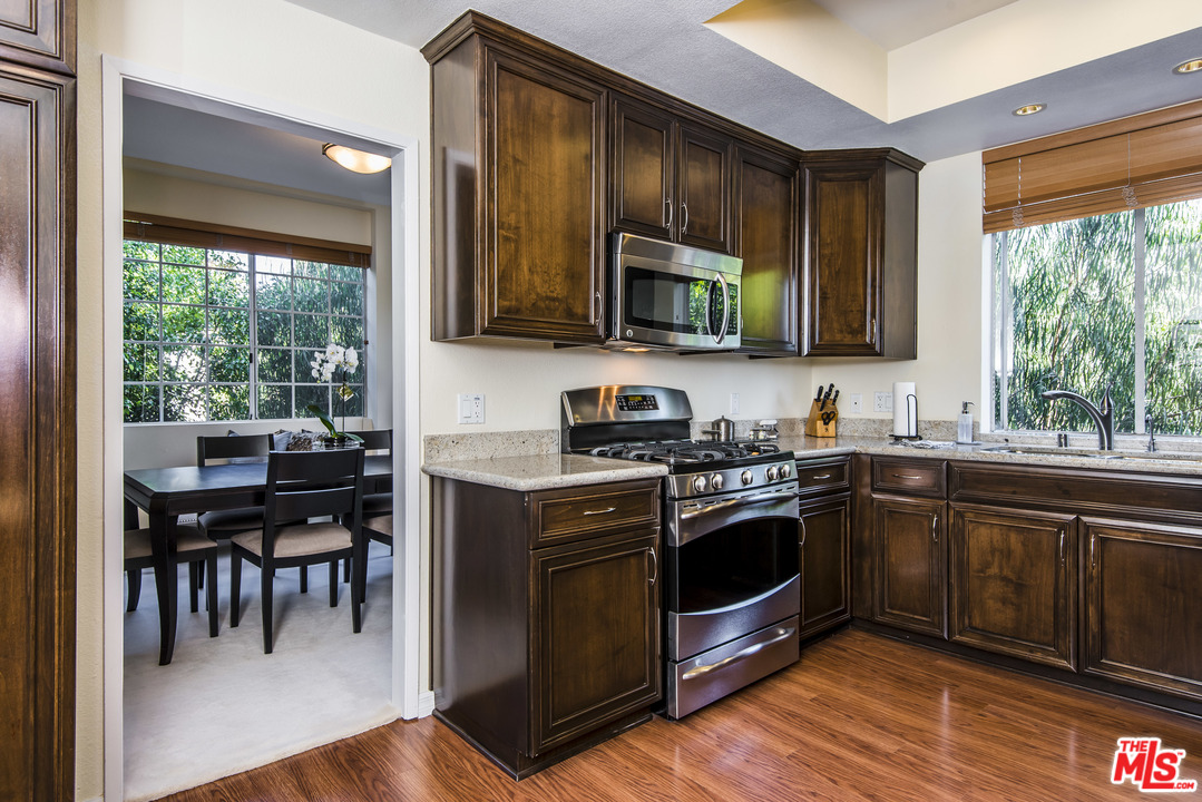 1601 Hilts Avenue, Unit 3 Los Angeles, CA 90024 - Photo 5 of 16