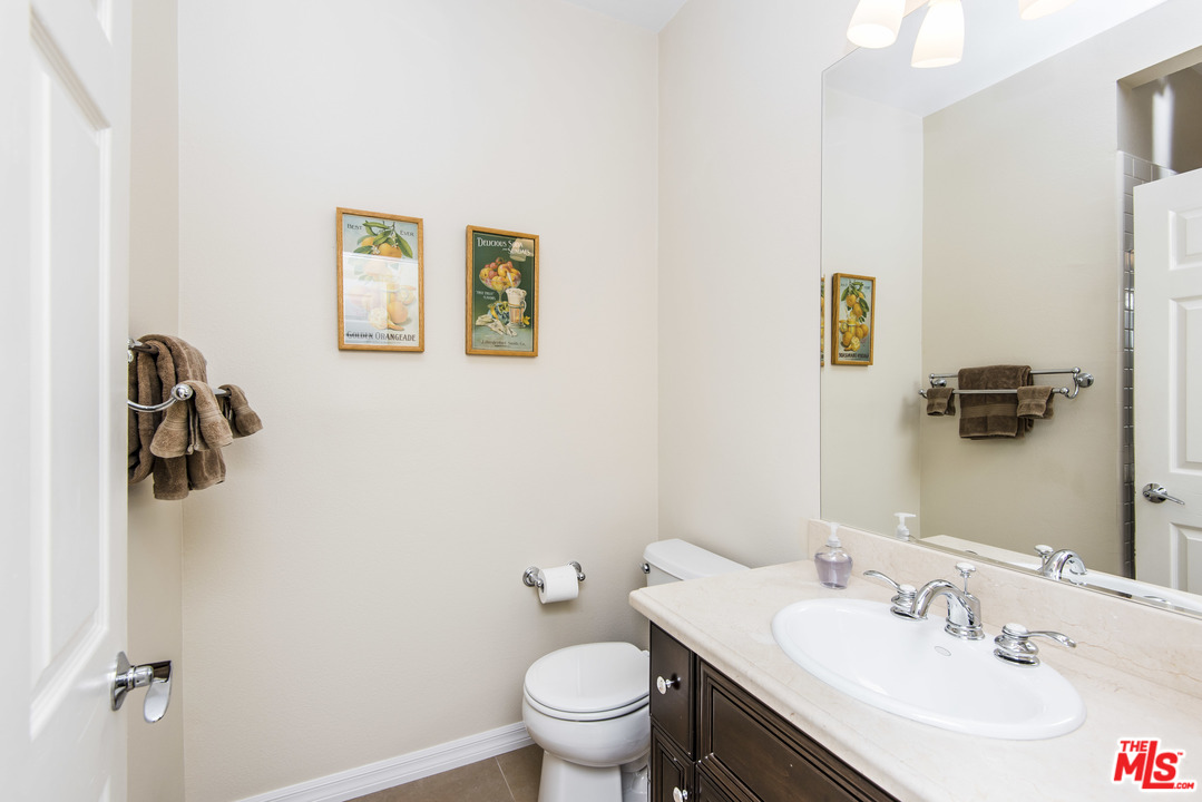 1601 Hilts Avenue, Unit 3 Los Angeles, CA 90024 - Photo 10 of 16