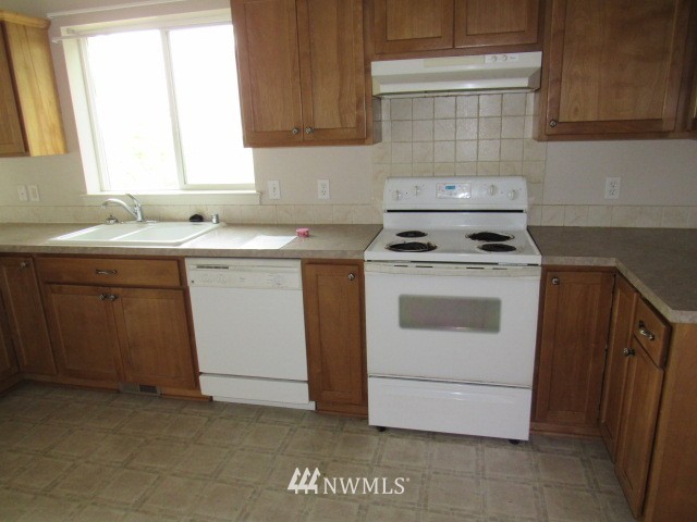2508 Northwoods Loop Road Mount Vernon, WA 98273 - Photo 9 of 21 Gallery Image 9