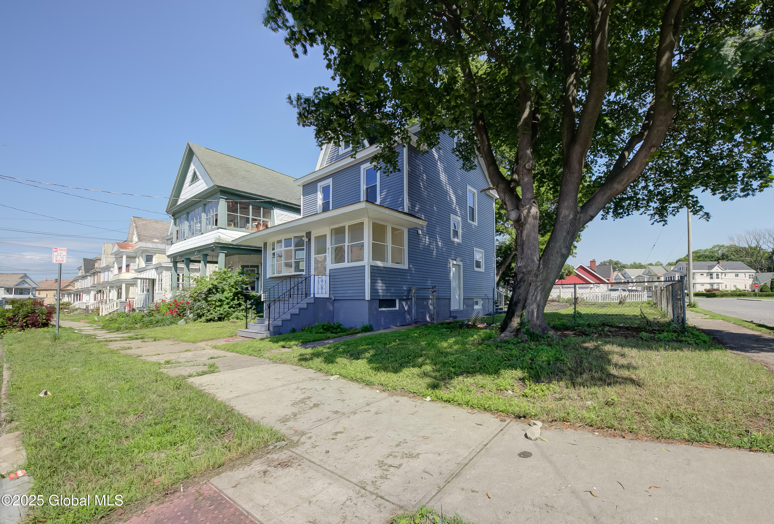 801 Holland Road Schenectady, NY 12303 - Photo 3 of 38 801 Holland-2