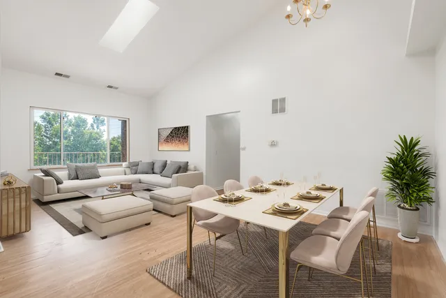 $261,500 | 881 North Swift Road, Unit 206, Addison, IL 60101