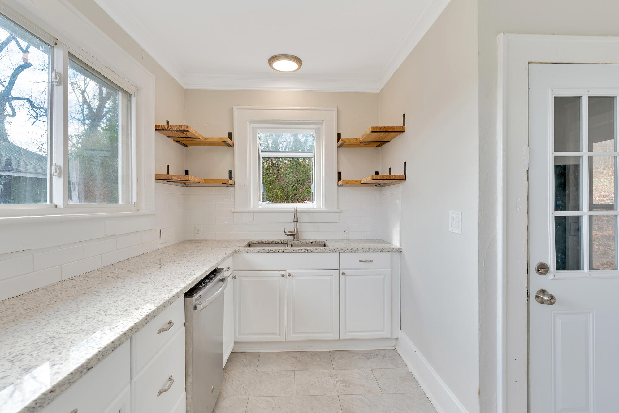 608 Over Street Chattanooga, TN 37411 - Photo 14 of 29 608-Over-St-MLS-Photos-12