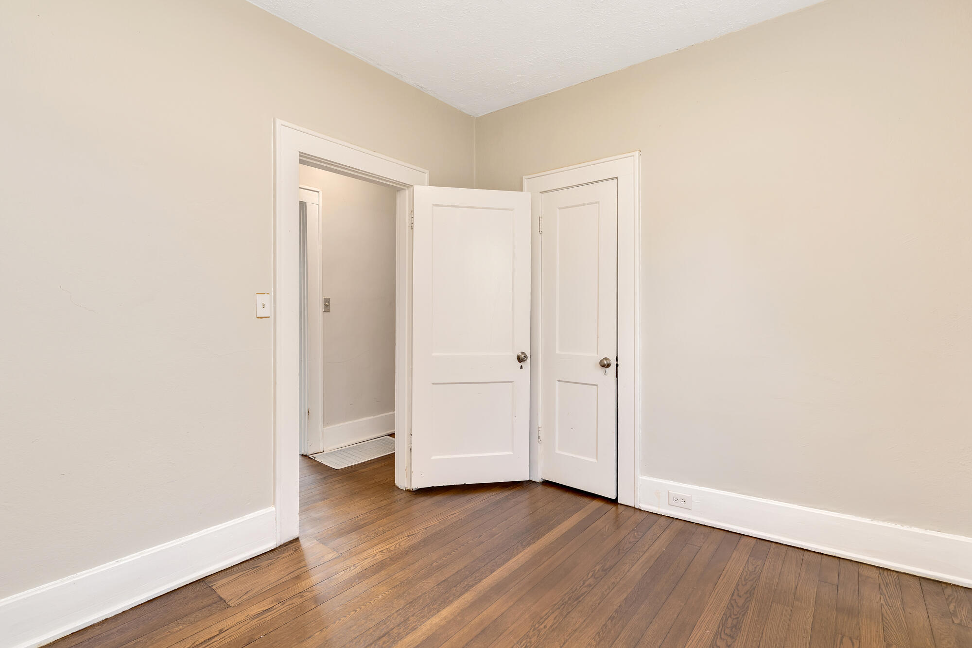 608 Over Street Chattanooga, TN 37411 - Photo 20 of 29 608-Over-St-MLS-Photos-19