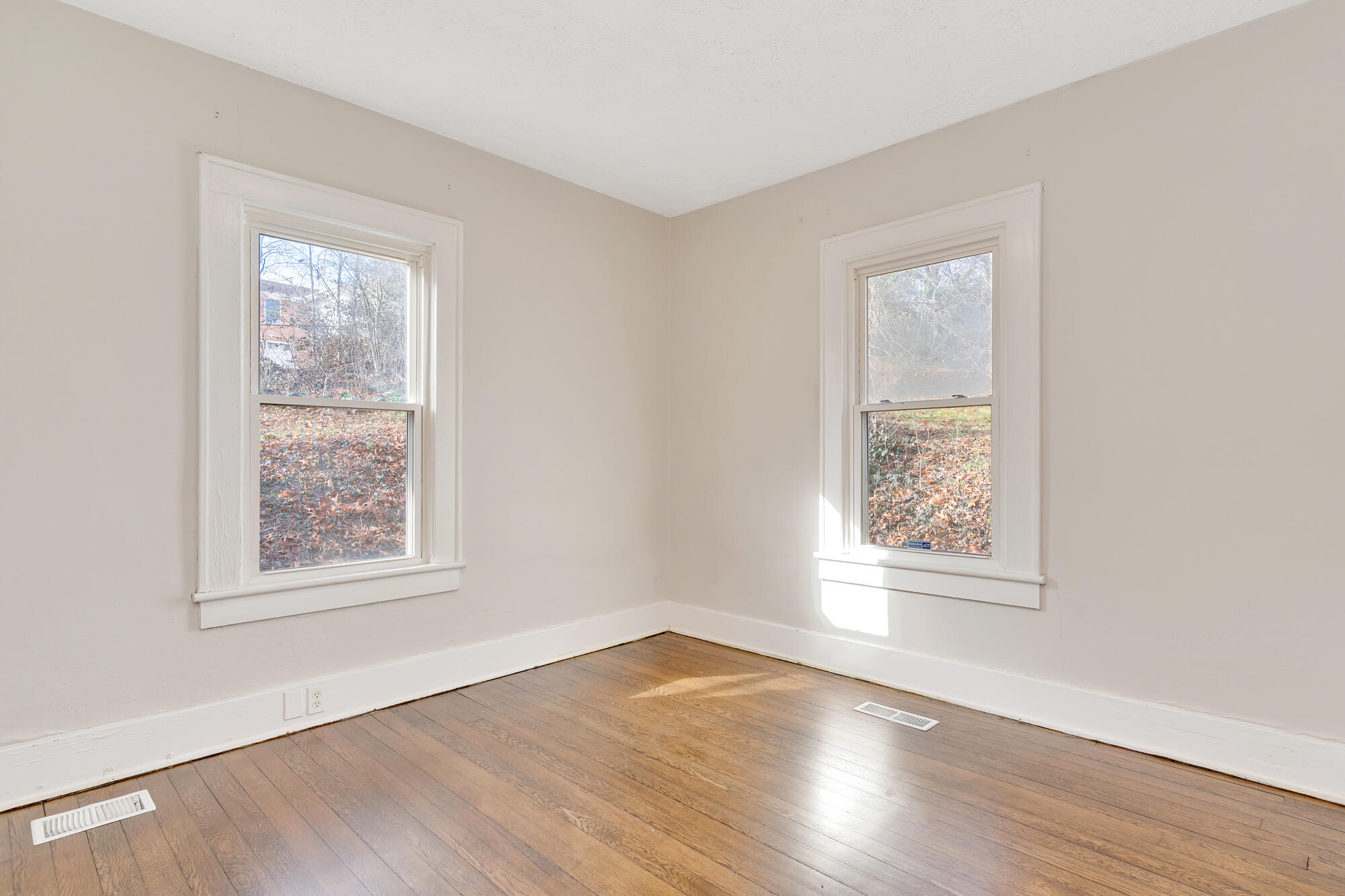 608 Over Street Chattanooga, TN 37411 - Photo 23 of 29 608-Over-St-MLS-Photos-22