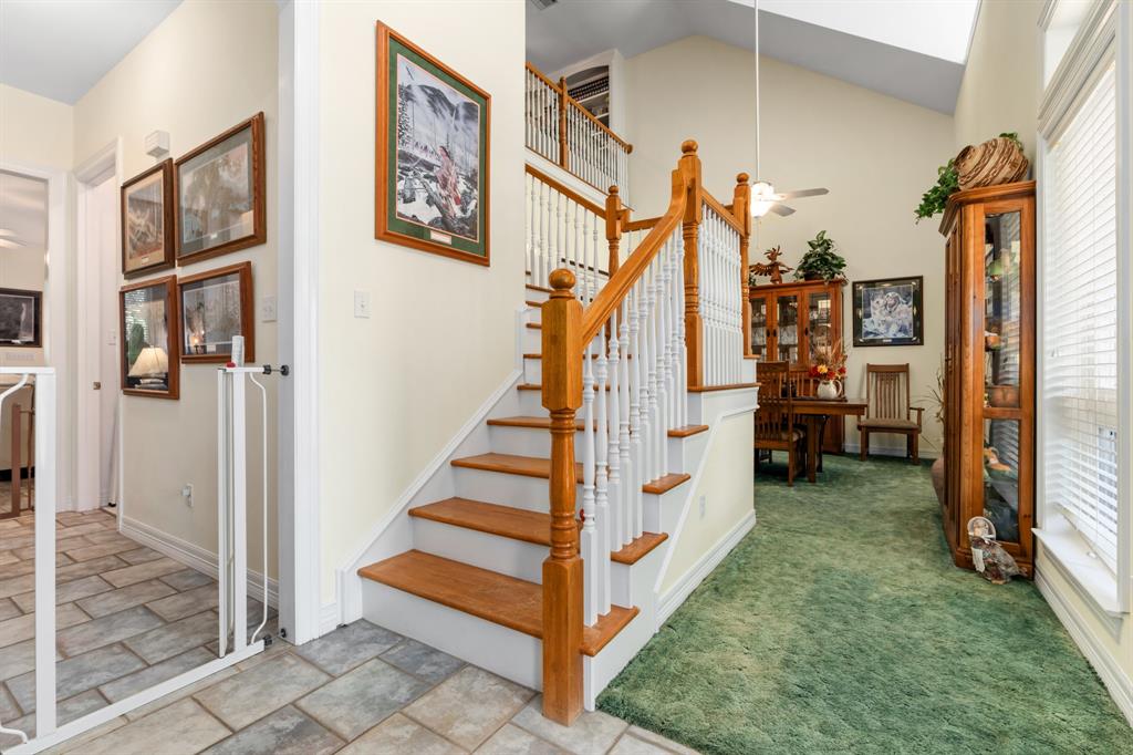 1264 Overlook Drive Whitney, TX 76692 - Photo 11 of 39 a view of entryway