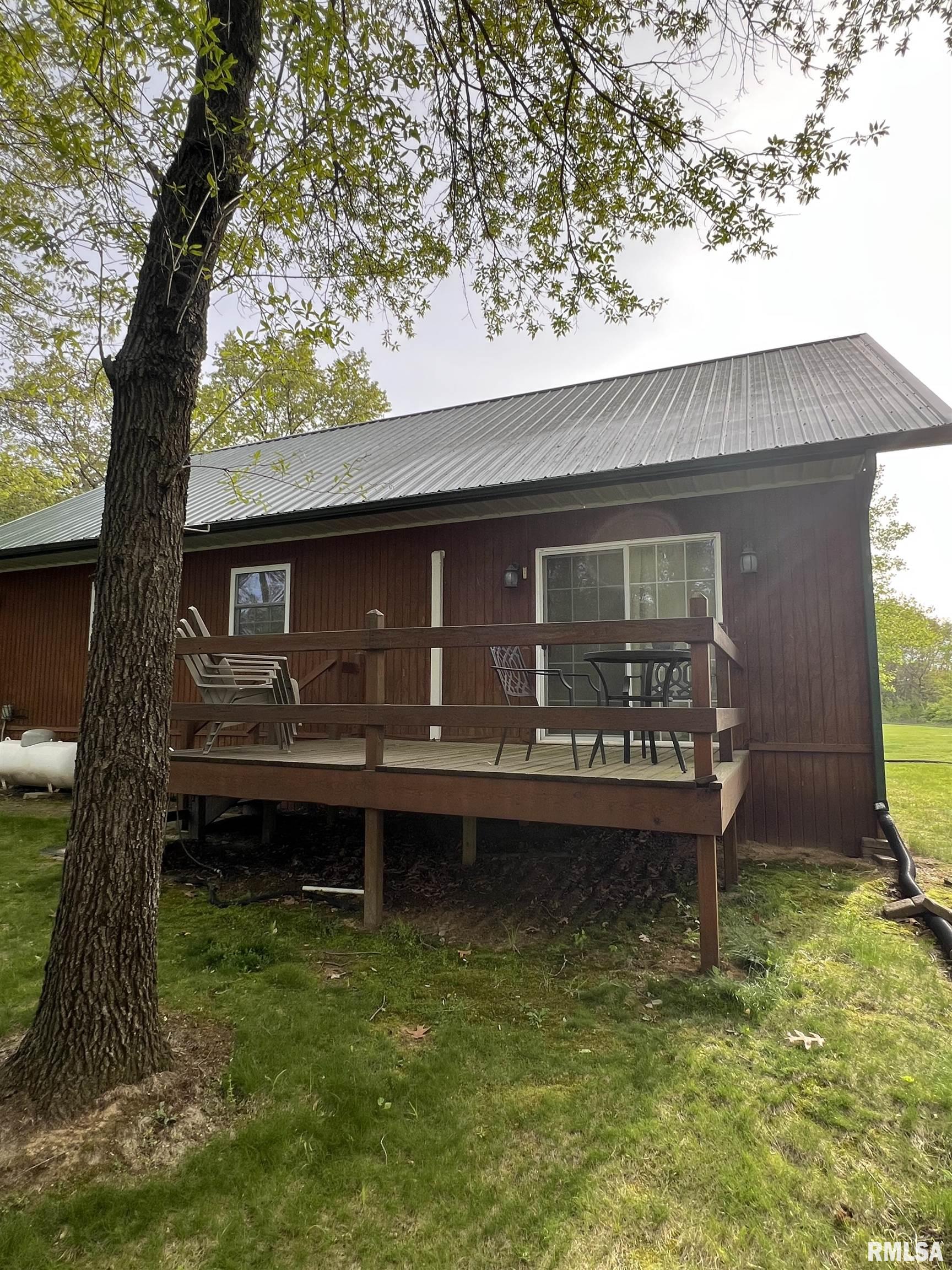 15033 Ray Road Rushville, IL 62681 - Photo 6 of 47