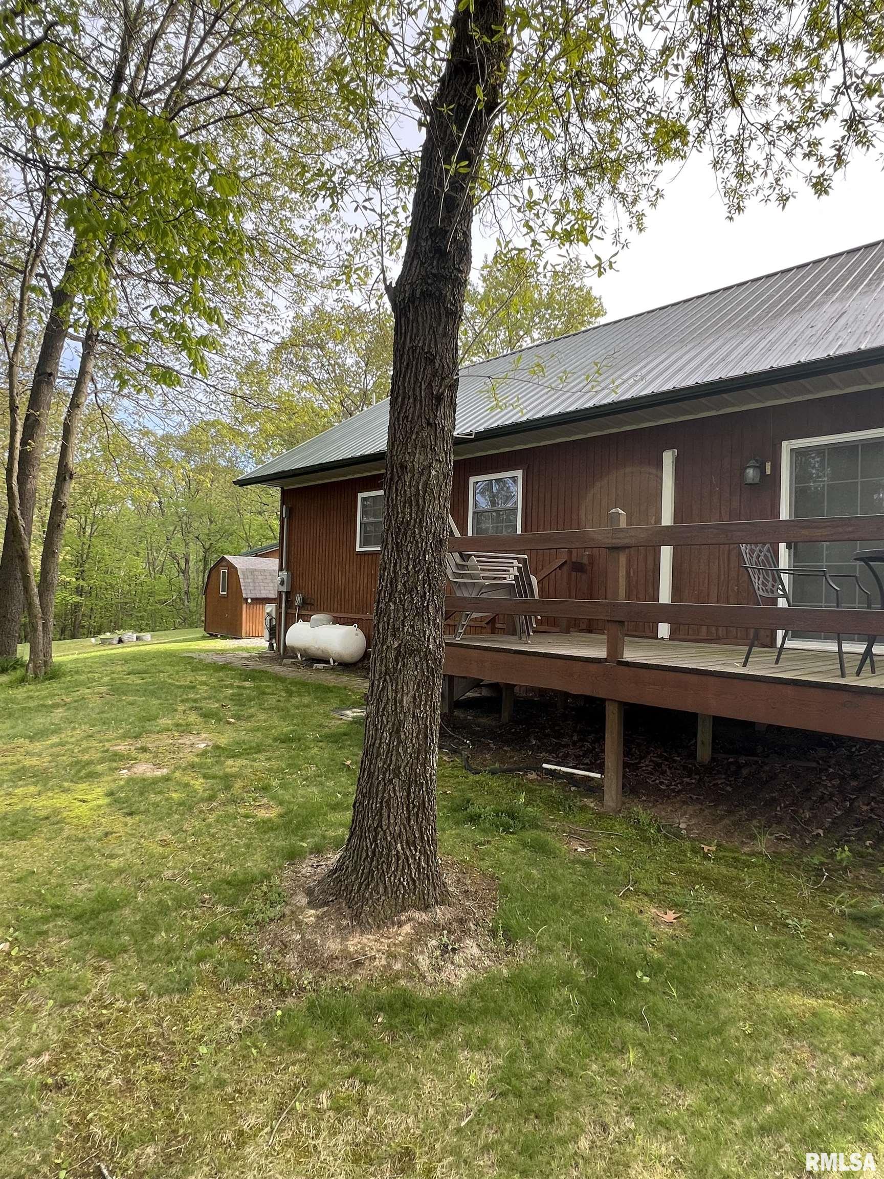 15033 Ray Road Rushville, IL 62681 - Photo 7 of 47