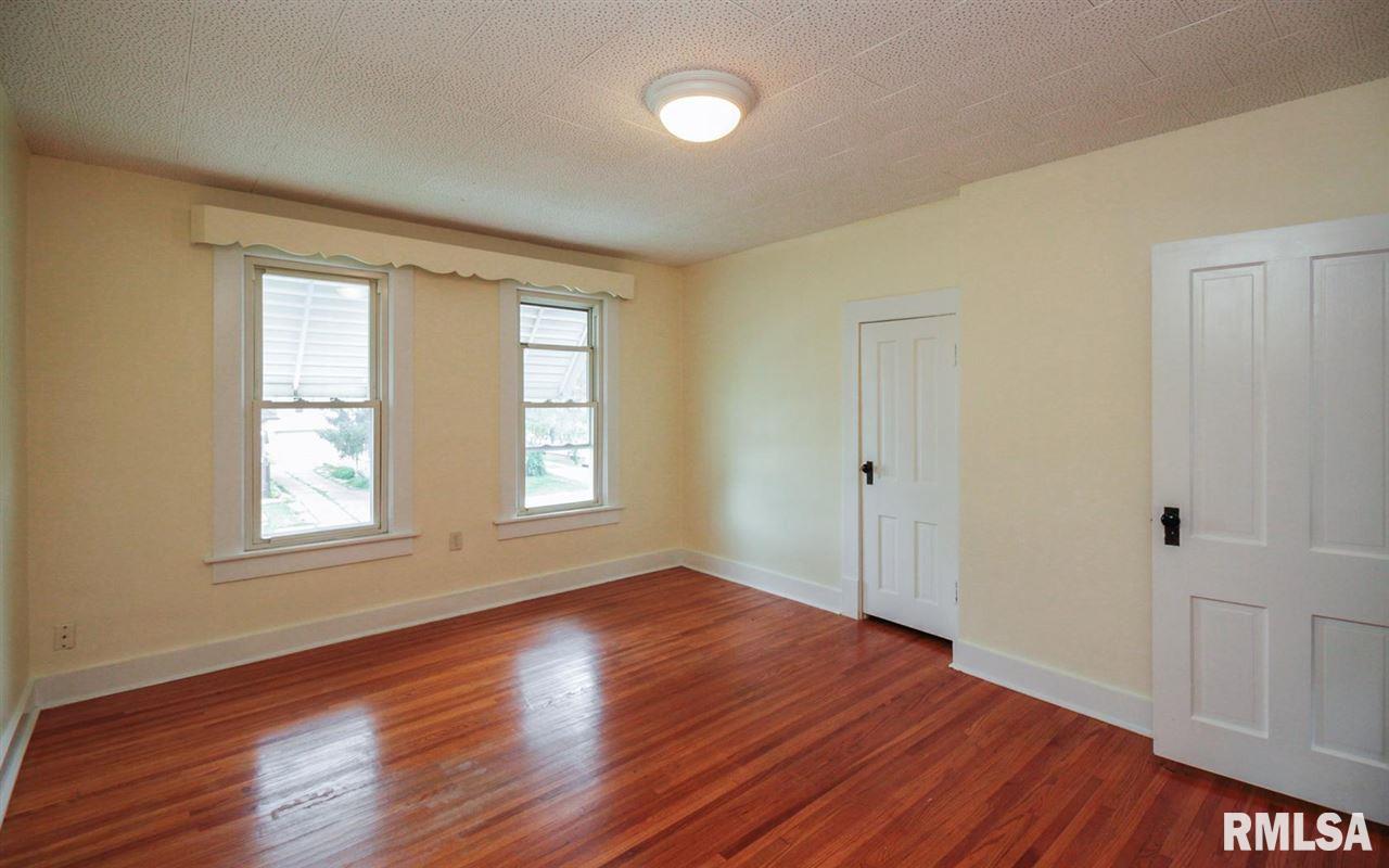 1932 3rd Street Moline, IL 61265 - Photo 11 of 15 Gallery Image 11