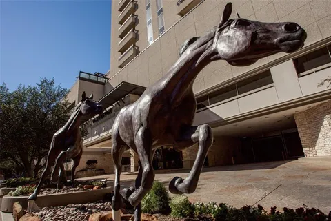 $1,385,000 | 5909 Luther Lane, Unit 1405, Dallas, TX 75225