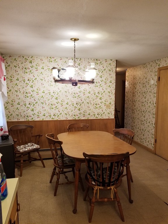 52 Rzasa Drive Chicopee, MA 01013 - Photo 6 of 13 Gallery Image 6