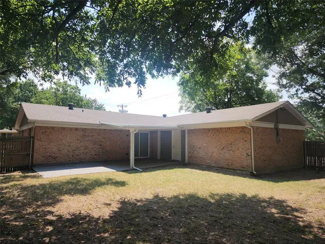 $1,895 | 7501 Deaver Drive, North Richland Hills, TX 76180