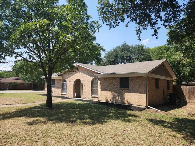 $1,895 | 7501 Deaver Drive, North Richland Hills, TX 76180