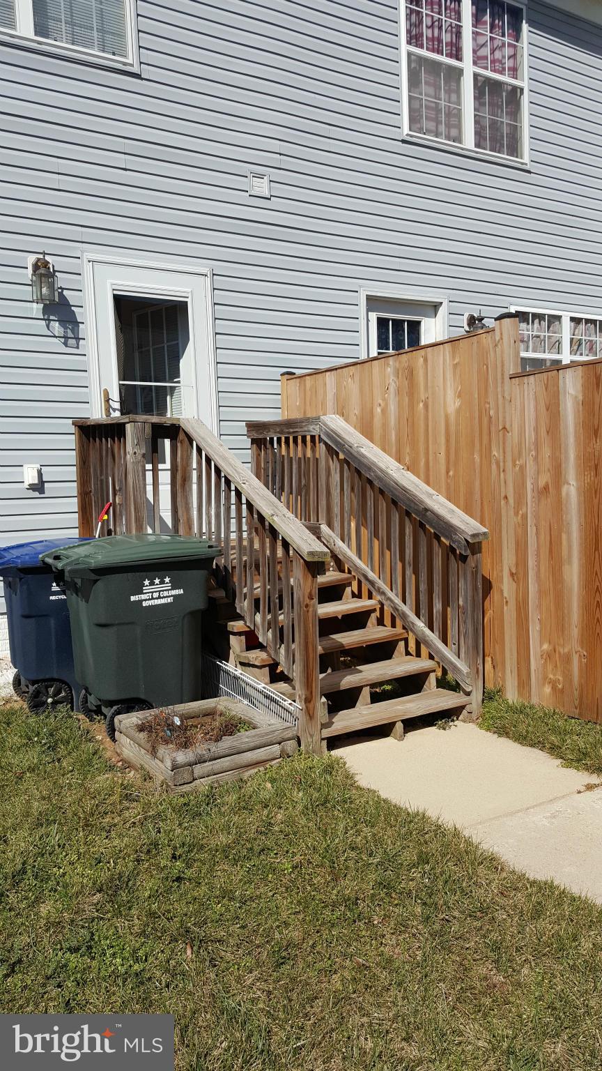 1861 Tubman Road Southeast Washington, DC 20020 - Photo 10 of 17 Small Deck