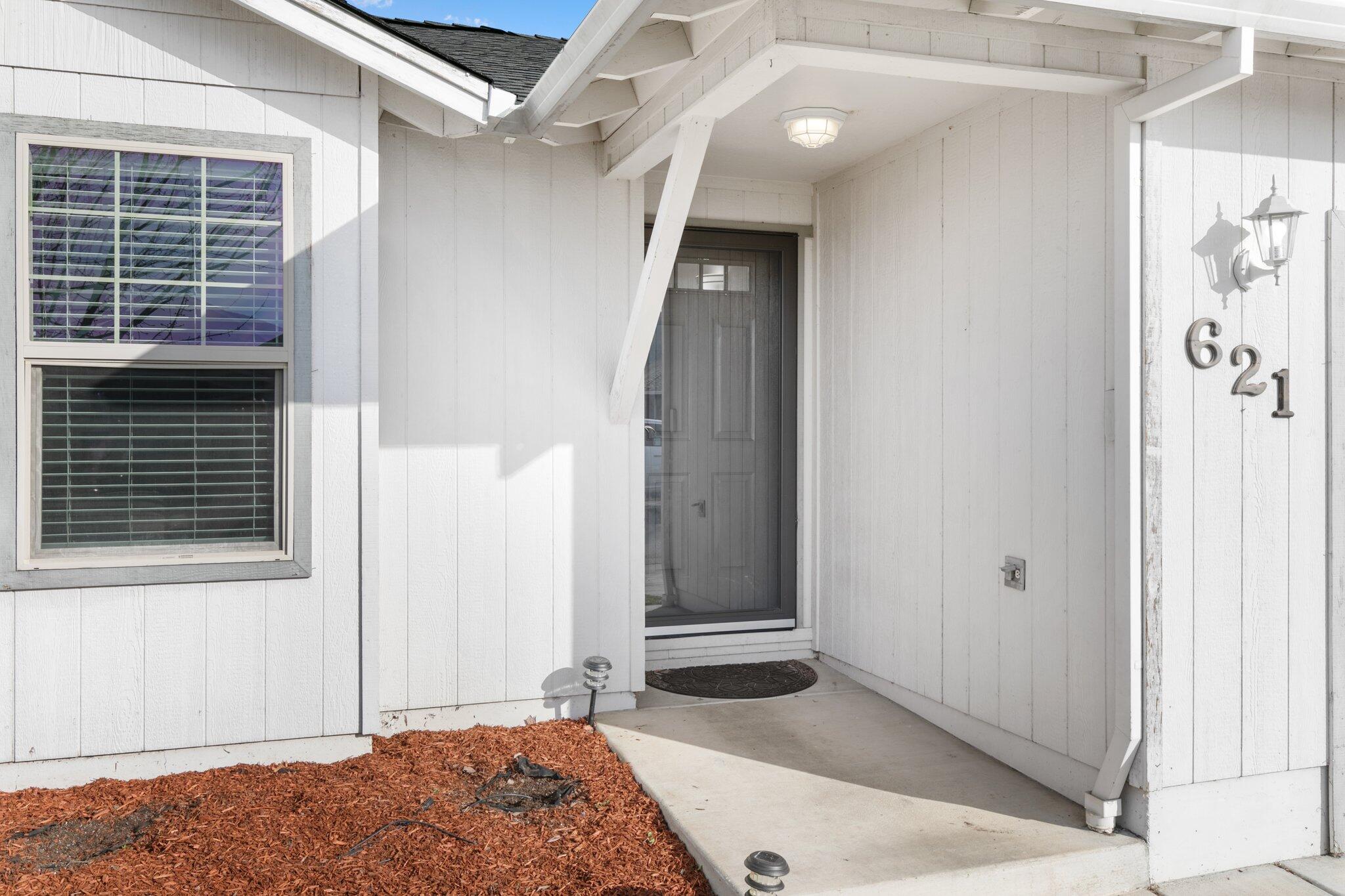 621 Karic Way Eagle Point, OR 97524 - Photo 4 of 21 4