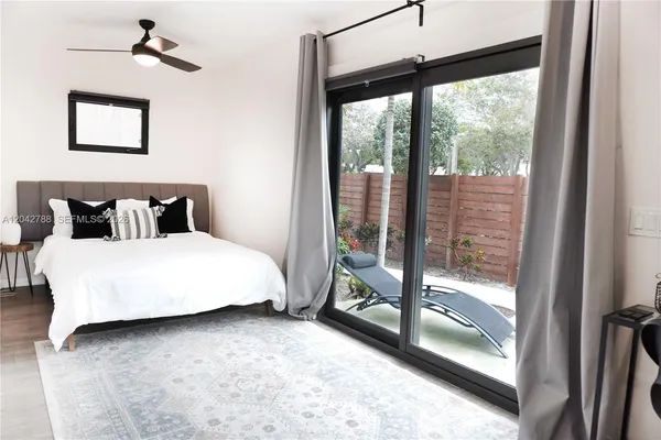 $1,900 | 1240 Northeast 17th Avenue, Unit 2, Fort Lauderdale, FL 33304