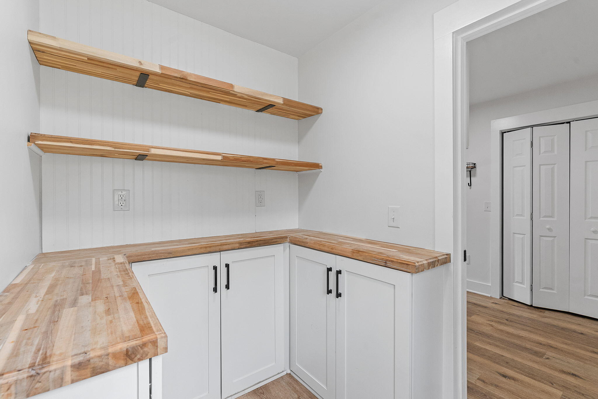 136 Thirteen Way Cross, SC 29436 - Photo 16 of 28 pantry