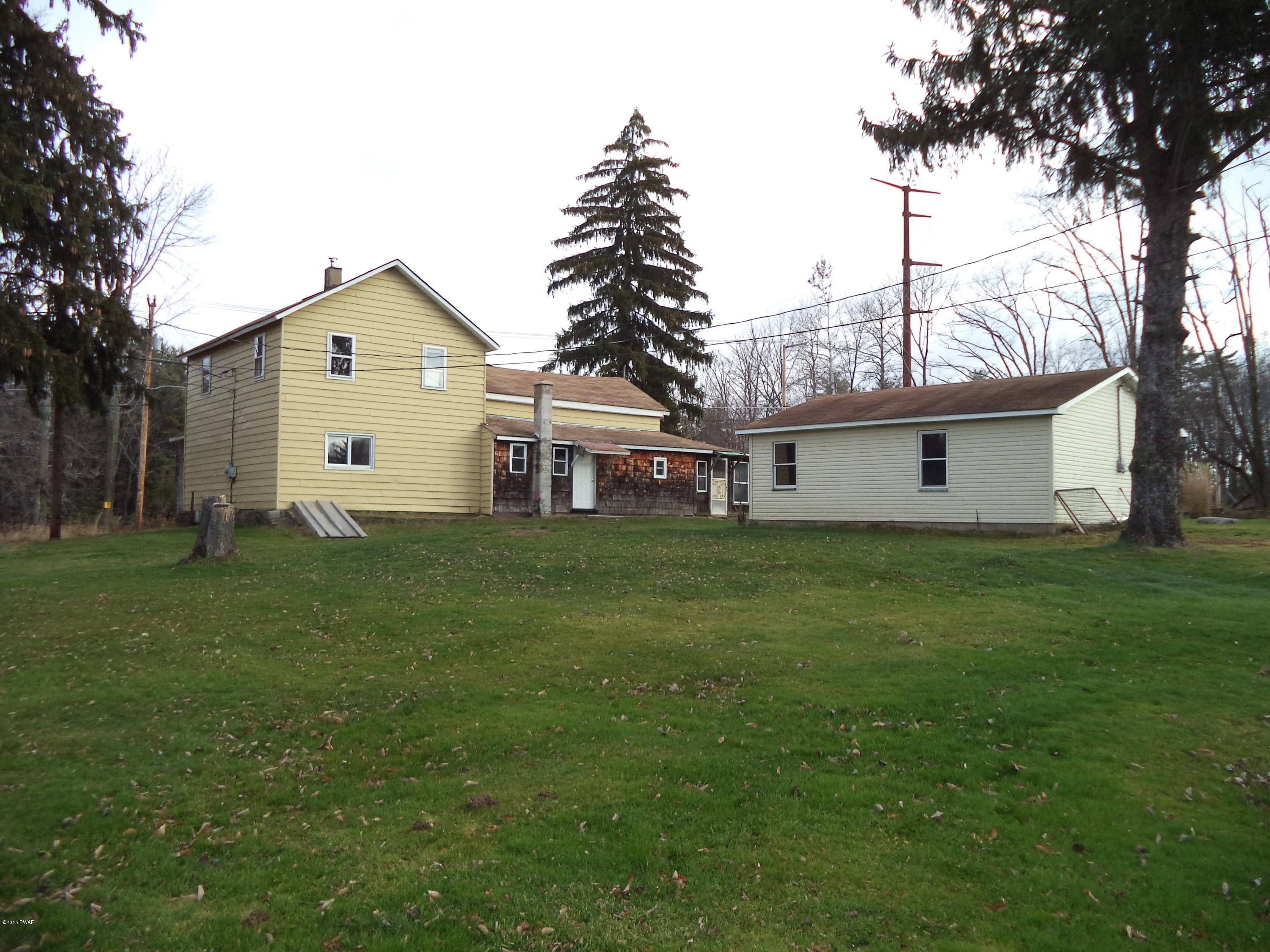 213 Daniels Road Hawley, PA 18428 - Photo 4 of 46 Gallery Image 4