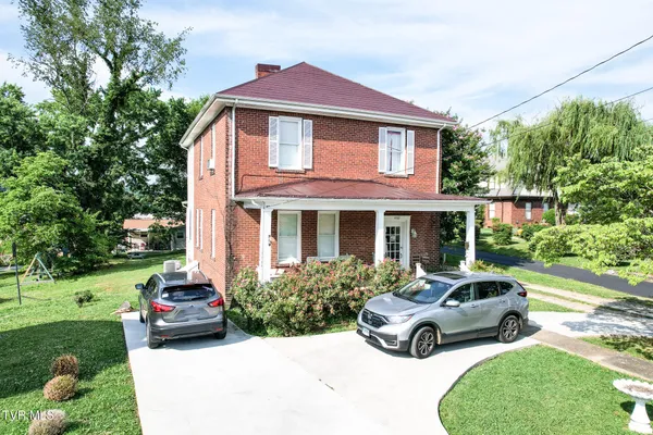 $369,999 | 402 West Irish Street, Greeneville, TN 37743