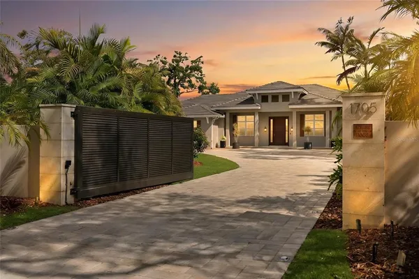 $3,950,000 | 1705 Wisconsin Lane, Sarasota, FL 34239