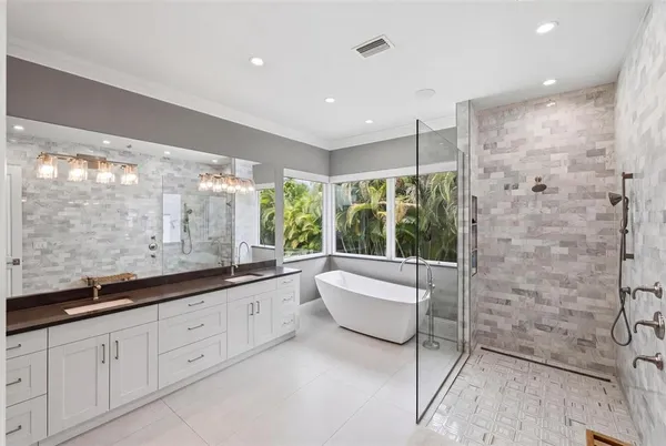 $3,950,000 | 1705 Wisconsin Lane, Sarasota, FL 34239
