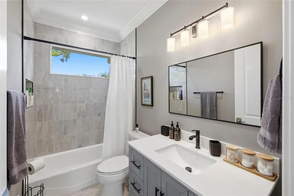 $3,950,000 | 1705 Wisconsin Lane, Sarasota, FL 34239