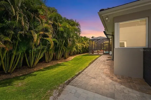 $3,950,000 | 1705 Wisconsin Lane, Sarasota, FL 34239