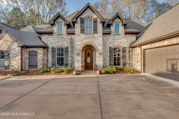 $580,000 | 811 Osagian Circle, Brandon, MS 39042