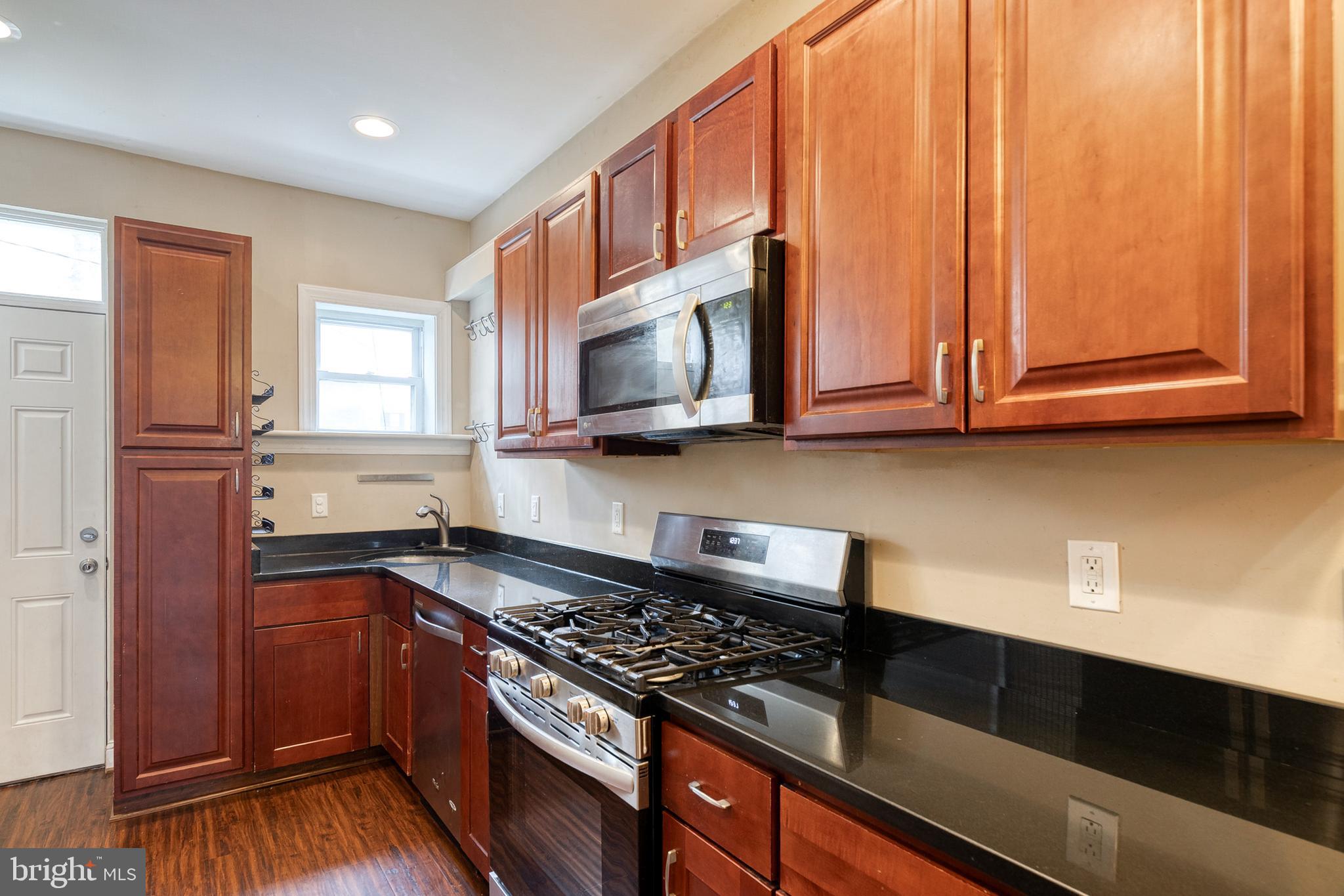 2049 Division Street Baltimore, MD 21217 - Photo 15 of 38