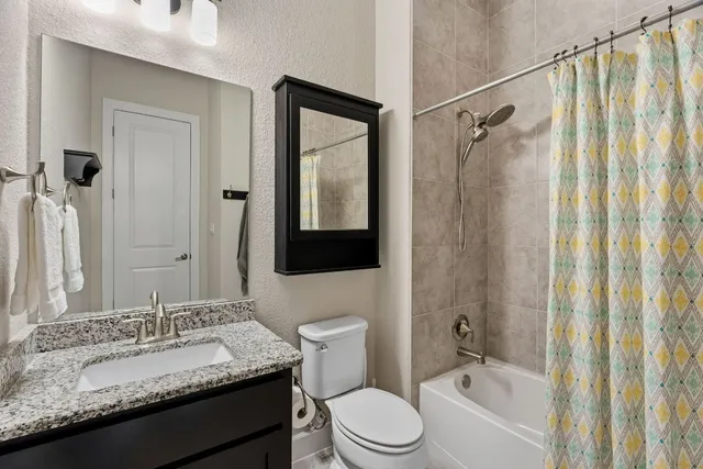 $595,000 | 131 Autumn Wood Lane, Austin, TX 78737