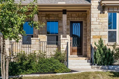 $595,000 | 131 Autumn Wood Lane, Austin, TX 78737