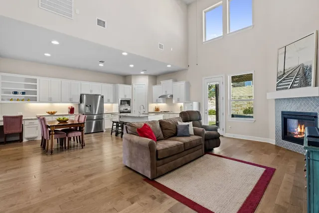 $595,000 | 131 Autumn Wood Lane, Austin, TX 78737