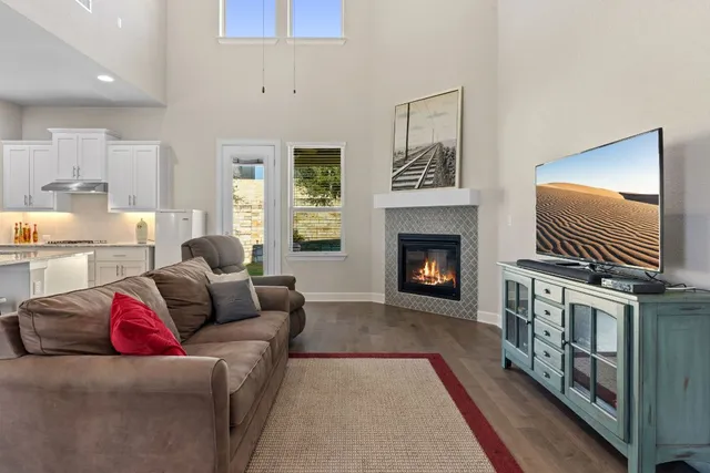 $595,000 | 131 Autumn Wood Lane, Austin, TX 78737