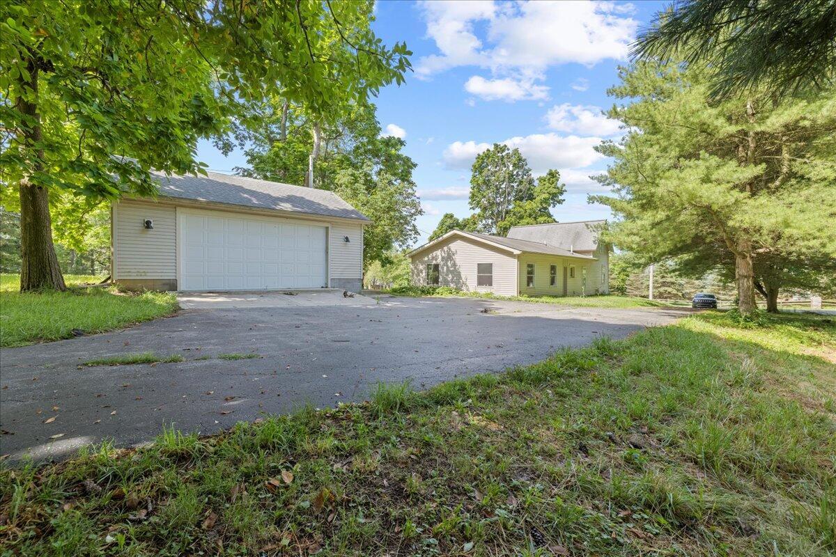 426 Milnor Road Pickerington, OH 43147 - Photo 34 of 48 47-Sideyard