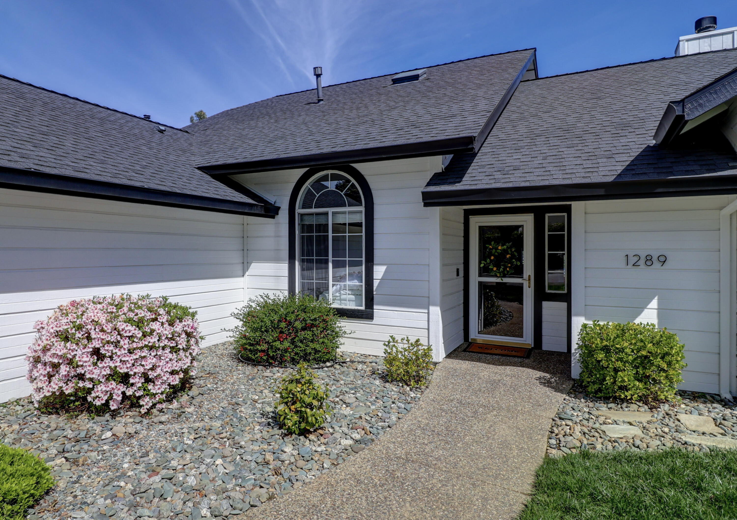 1289 River Ridge Drive Redding, CA 96003 - Photo 4 of 55 13-IMG_3392_3_4_5_6