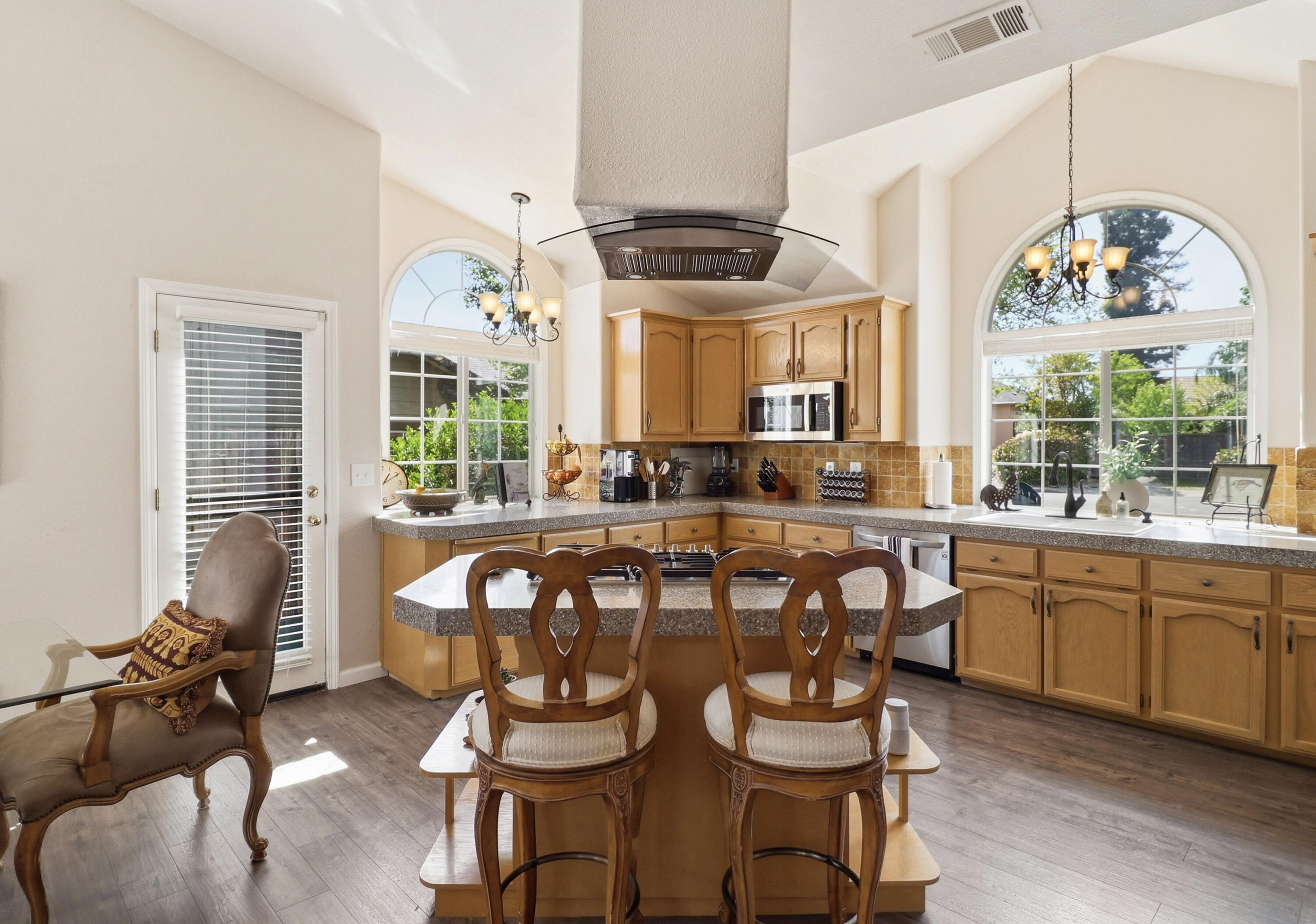 1289 River Ridge Drive Redding, CA 96003 - Photo 6 of 55 16-07